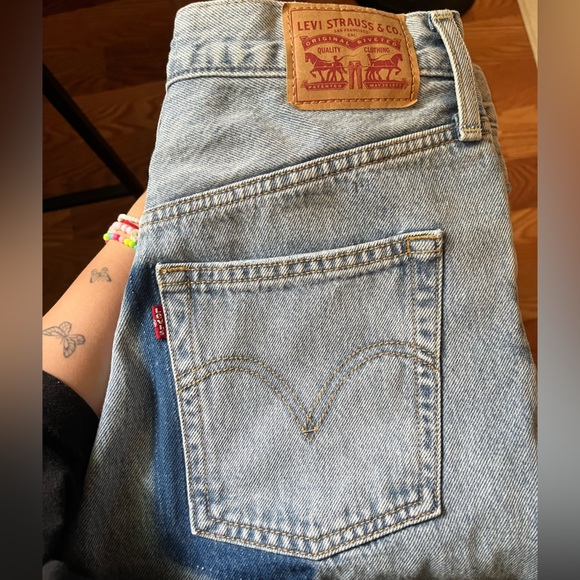 Levi's Women's Ultra-High Rise Ribcage
Straight Jeans - Haley's Comment - Picture 4 of 7